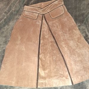 Maxima Wilson's leather tan skirt sz 4